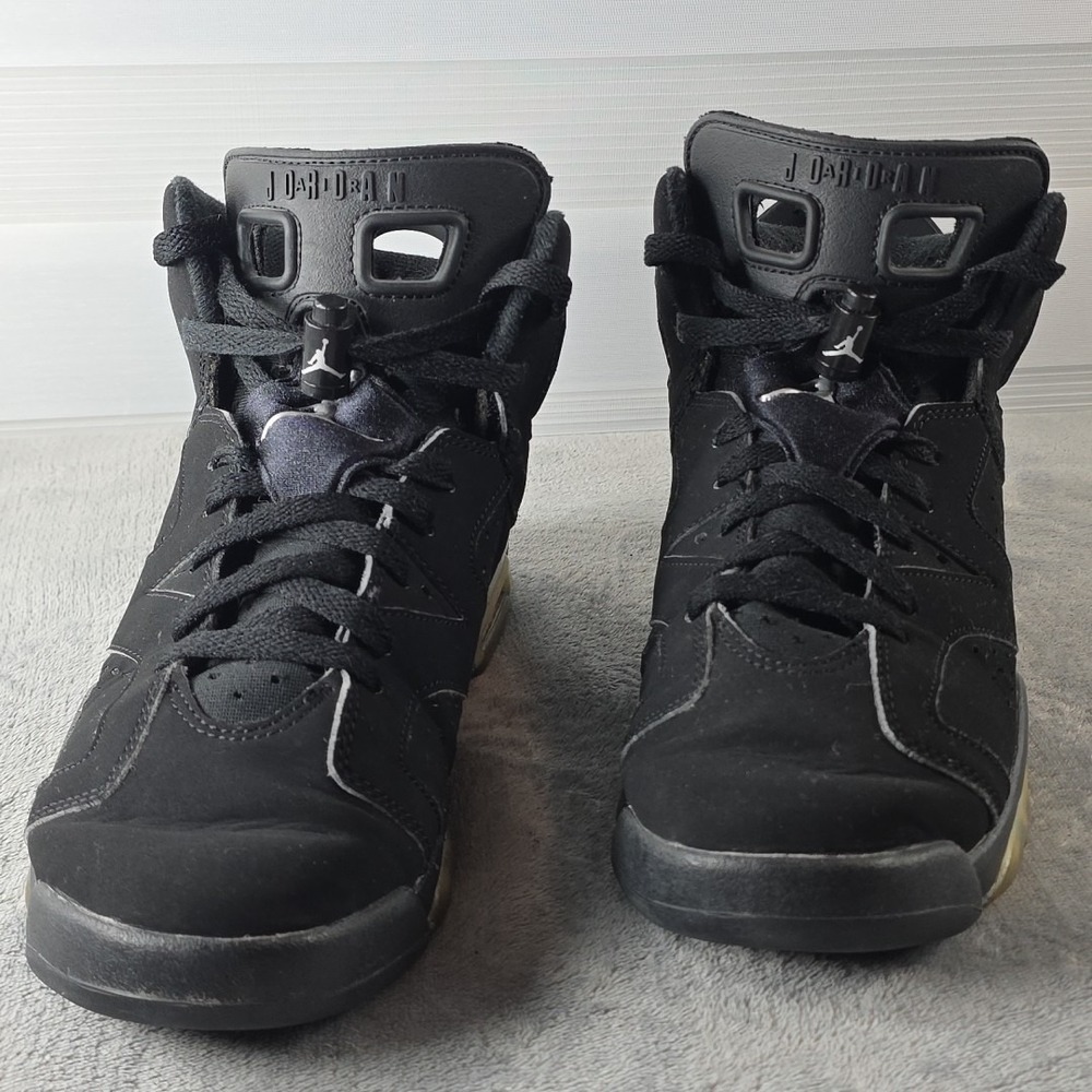 Size 7 (GS) - Jordan 6 Retro Mid Chrome - Picture 2 of 8